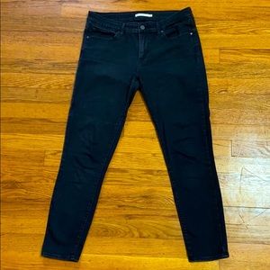 Levi’s 711 skinny ankle jeans